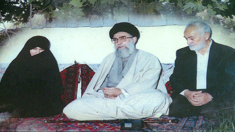 مادر؛ روایتی از مادرانه&zwnj;های شهدا
