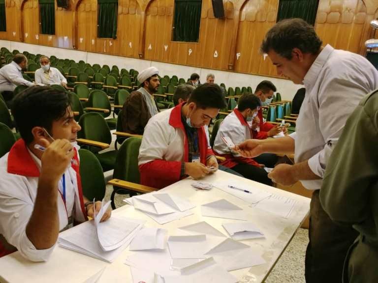 رای گیری پنجمین دوره انتخابات مجامع جمعیت هلال&zwnj;احمر در استان یزد