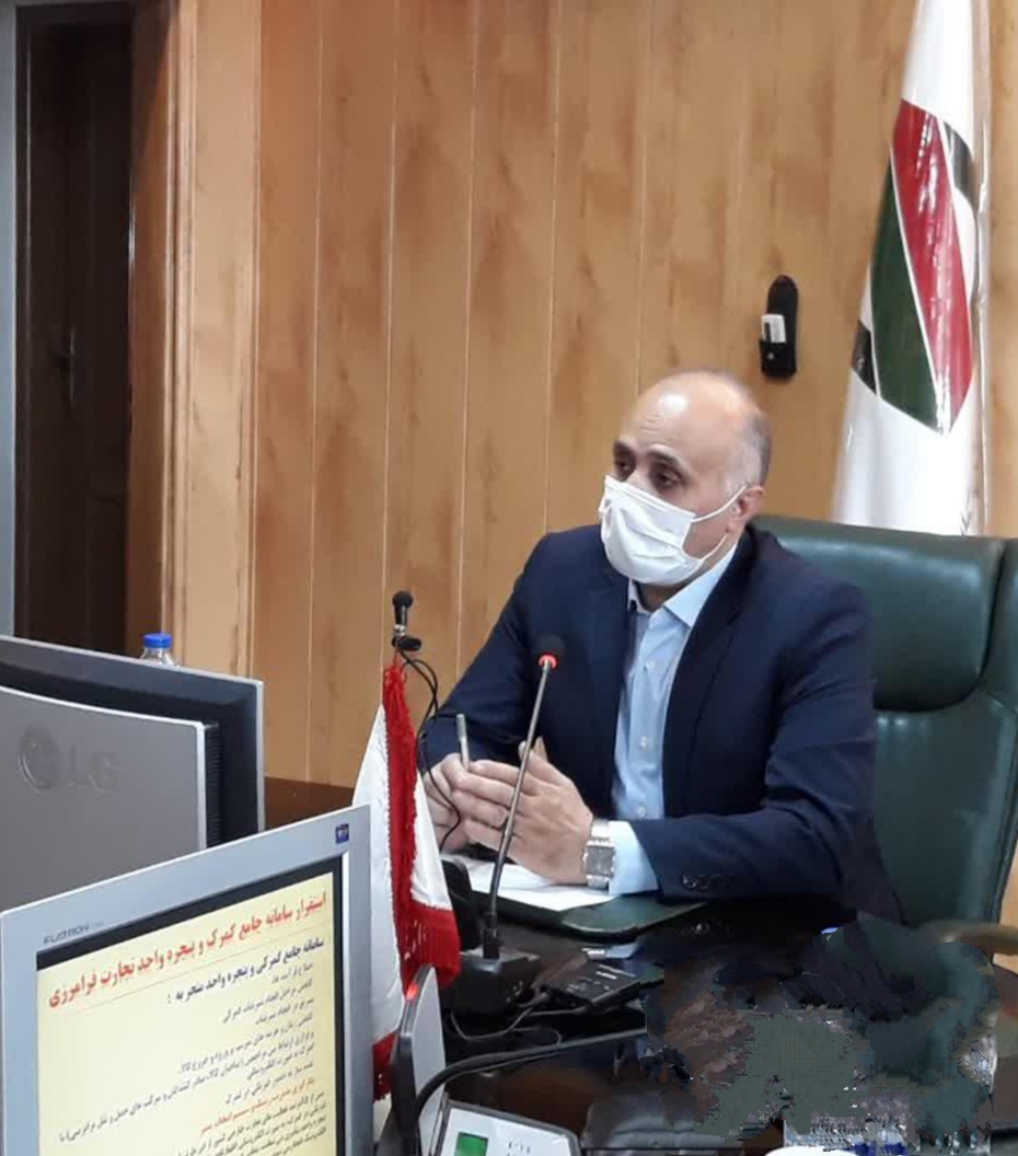 سفره سپید گسترده خدادادی اما نمکدان ها خالی