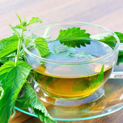 خواص حیرت انگیز عرق گزنه خواص حیرت انگیز عرق گزنه