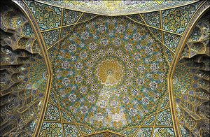 چرا مدرسه چهارباغ شهرت جهانی دارد؟