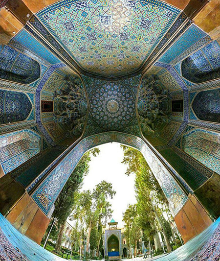 چرا مدرسه چهارباغ شهرت جهانی دارد؟