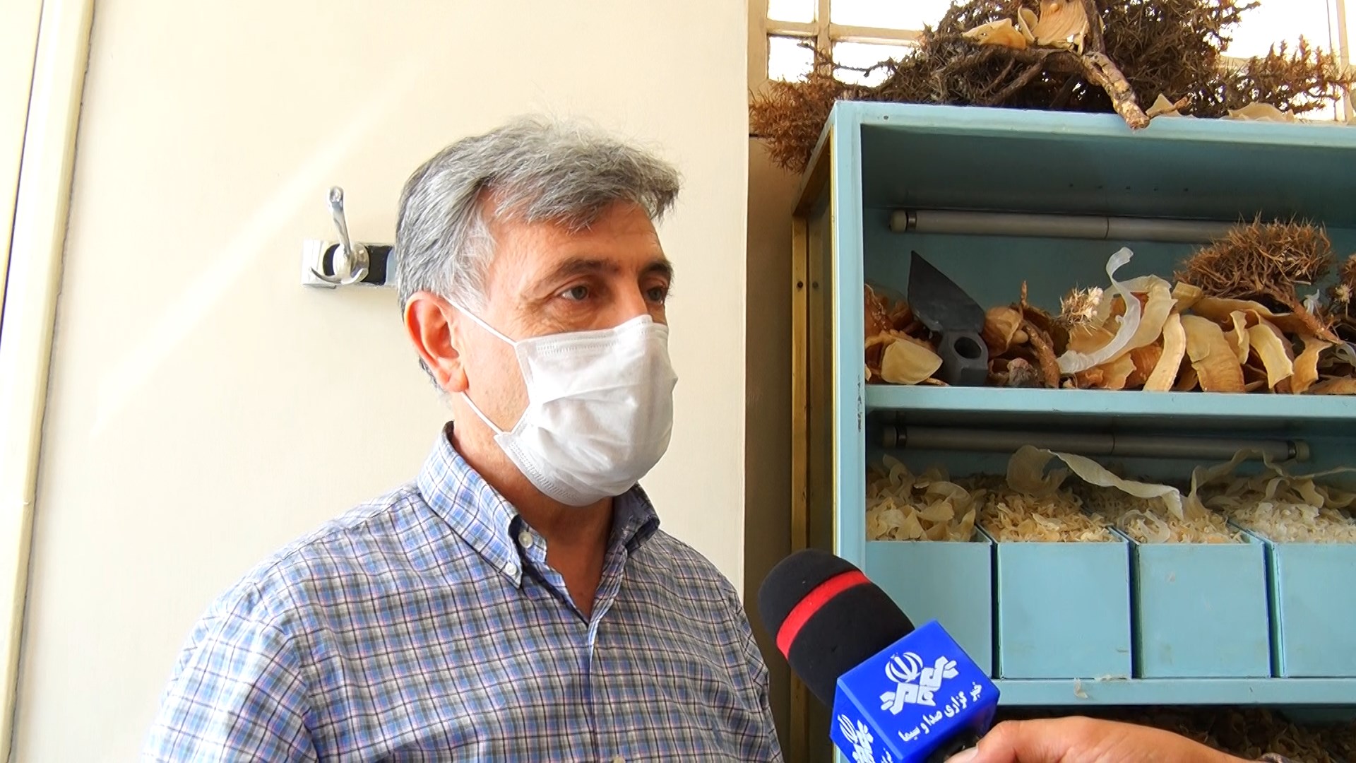 خام فروشیِ کتیرایِ ارز آور/فعلا منتشر نشه