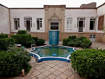 ویژگی معماری بیوت امام راحل (ره) از خمین تا تهران