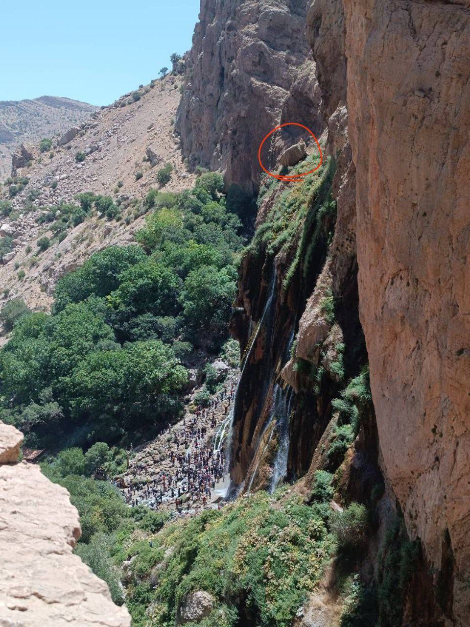 کارگر بی پناه کارگر بی پناه