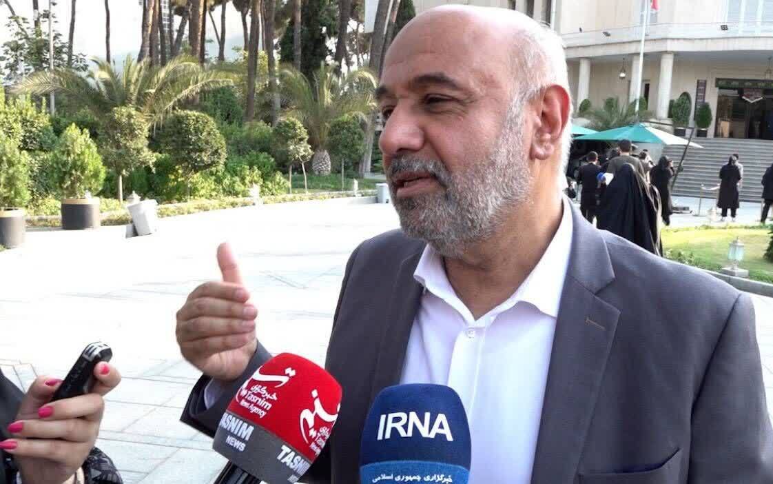 تأمین مالی داروخانهها از طریق بورس آغاز میشود. تأمین مالی داروخانهها از طریق بورس آغاز میشود.