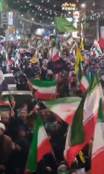 حضور دوباره مردم آبادان و خرمشهر در سنگر خیابان برای لگدمال کردن دشمن