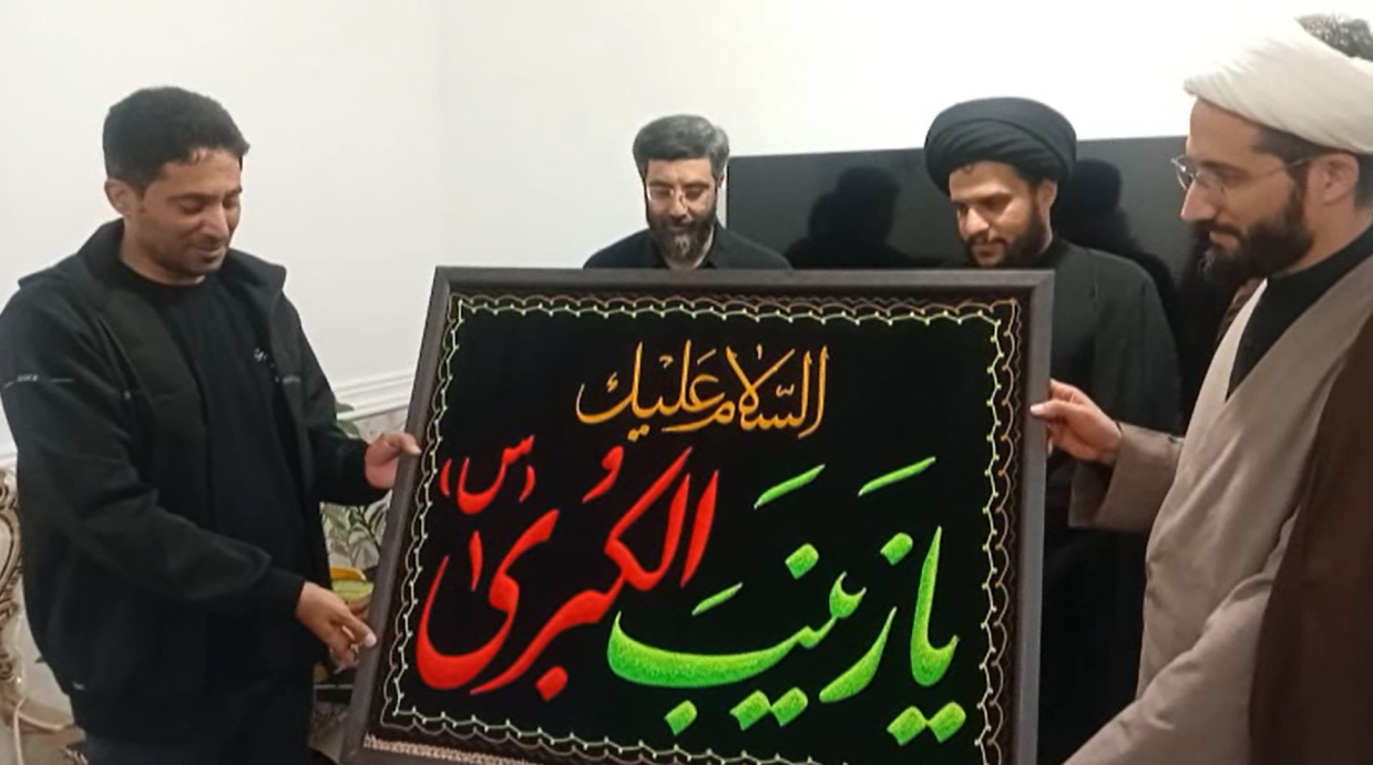 دیدار نماینده دفتر رهبری با خانواده شهدای دبستان شجره طیبه