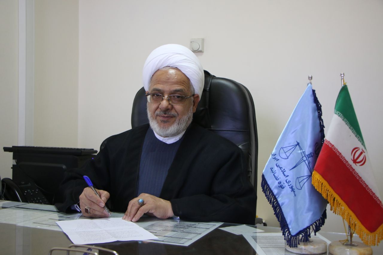 ارتش جمهوری اسلامی ایران نماد شجاعت، اقتدار و فداکاری است ارتش جمهوری اسلامی ایران نماد شجاعت، اقتدار و فداکاری است