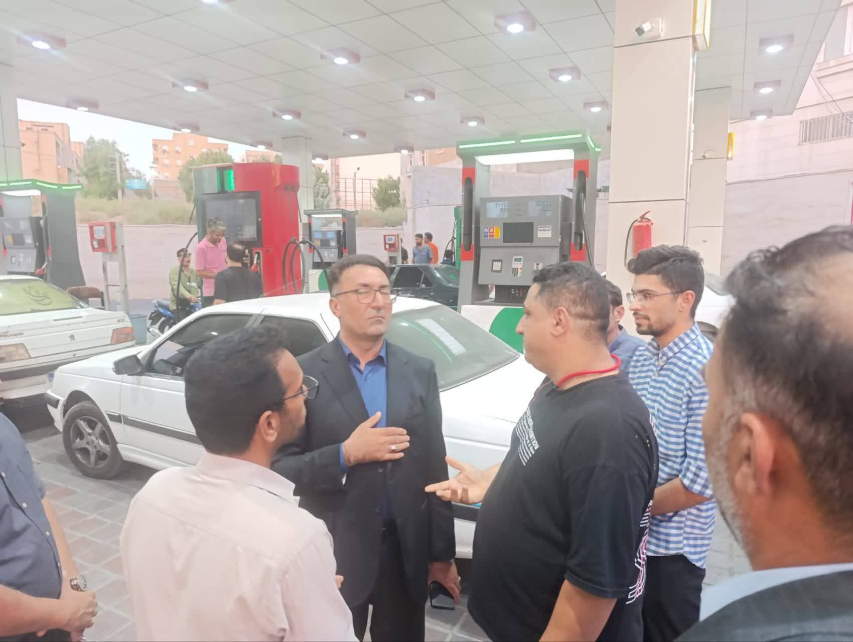 اجرای طرح نظارت بر جایگاه‌های سوخت در بندرعباس