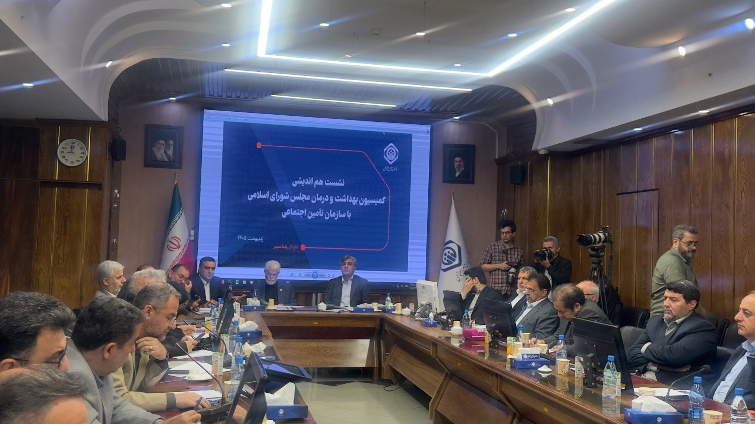 افزایش حقوق بازنشستگان از خرداد ماه لحاظ میشود افزایش حقوق بازنشستگان از خرداد ماه لحاظ میشود