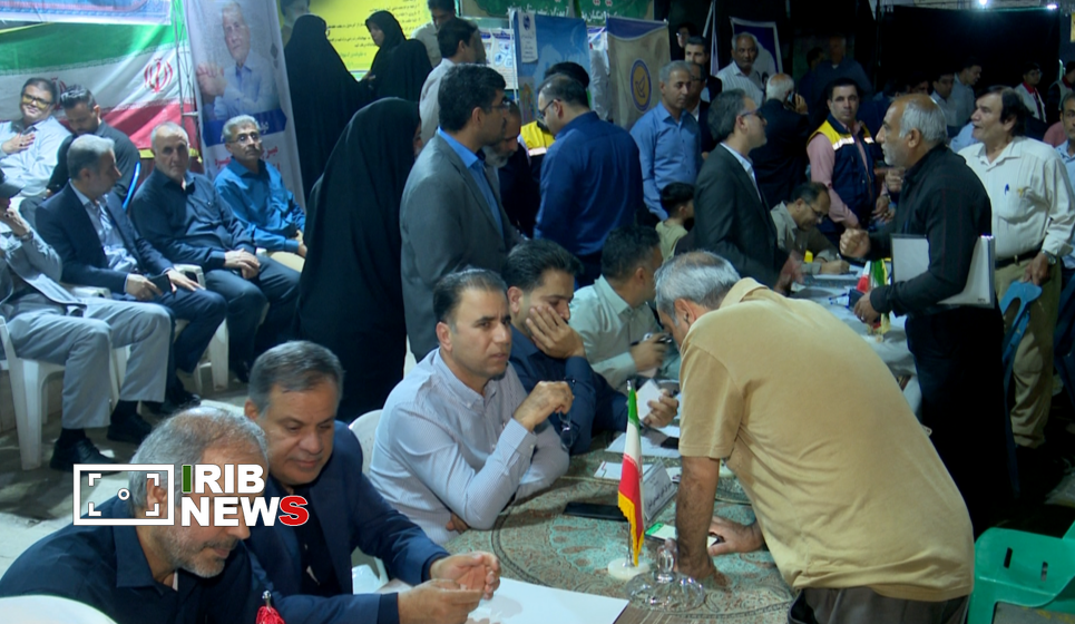 برپایی میز خدمت در اجتماع مردمی بوشهر