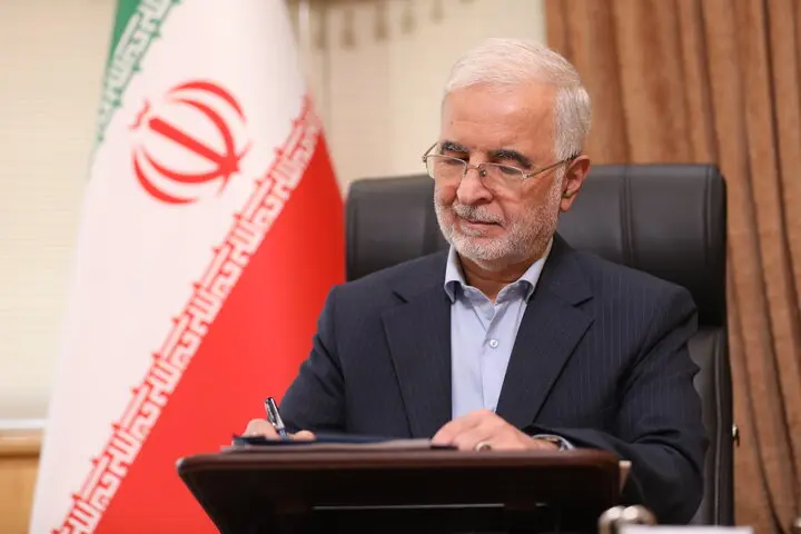 شهید رئیسی سنگر مدیریت را به میدان جهادِ خدمت تبدیل کرد شهید رئیسی سنگر مدیریت را به میدان جهادِ خدمت تبدیل کرد