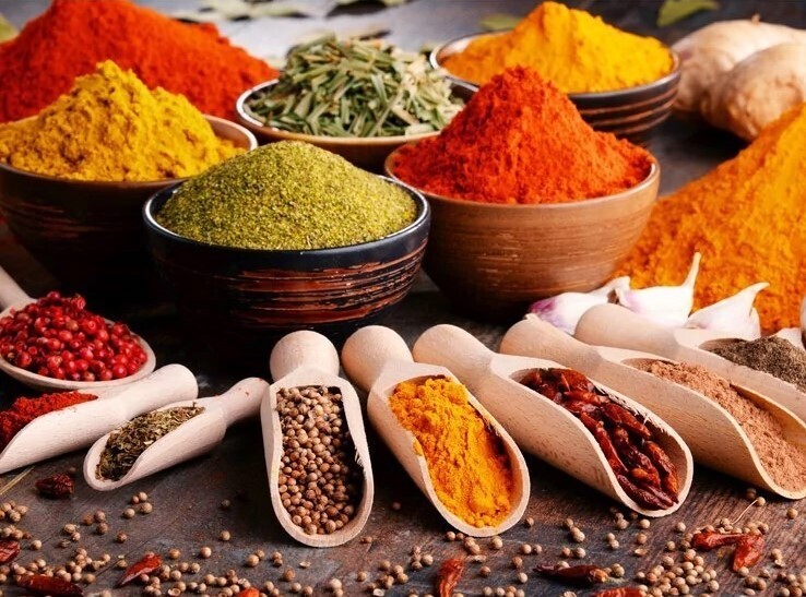 توقیف محموله ادویه  غیر بهداشتی در گرمسار