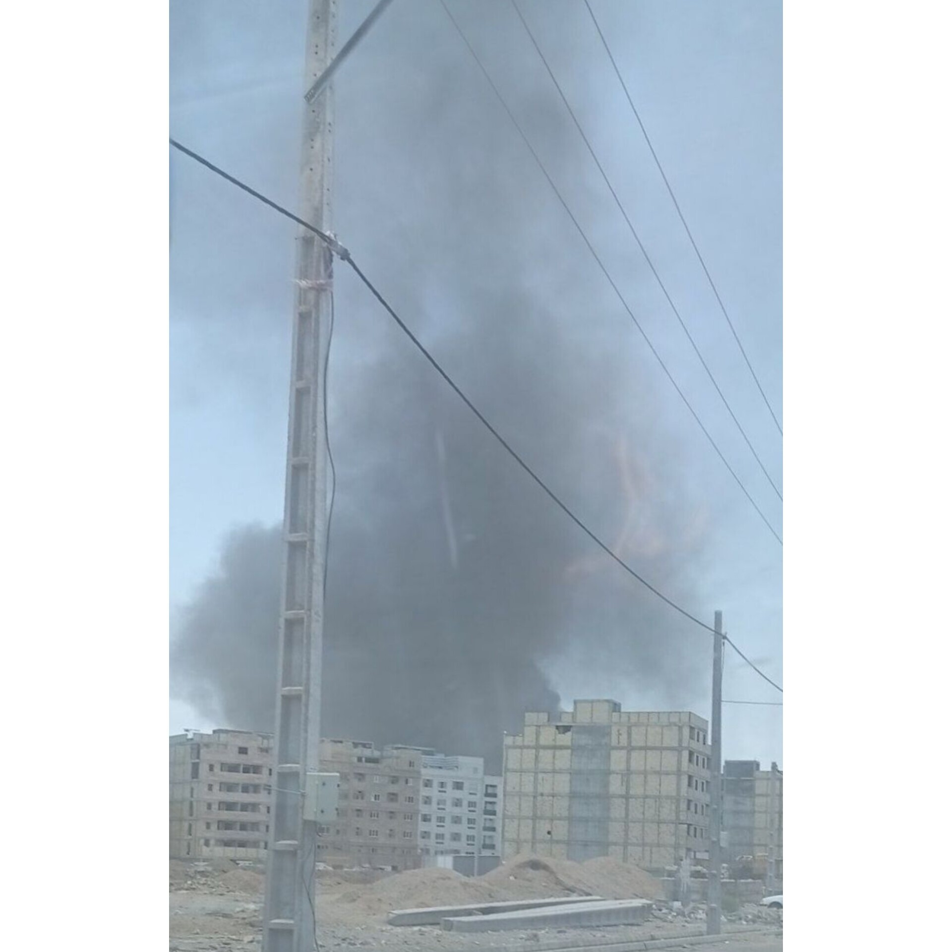 حریق تریلی سوخت در گمرک زاهدان مهار شد