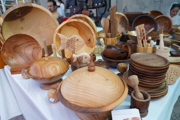 برپایی ۳۵ غرفه صنایعدستی و سوغات در جشنواره گردشگری «حال خوب دریاچه ارومیه» برپایی ۳۵ غرفه صنایعدستی و سوغات در جشنواره گردشگری «حال خوب دریاچه ارومیه»