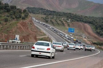 خدمت‌رسانی ۱۲ مجتمع خدمات رفاهی در کرمانشاه به زائران اربعین