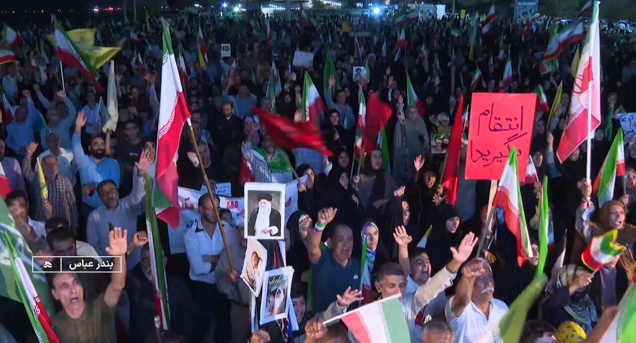 تشییع پیکر شهید چوپانی در اجتماع امشب مردم بندرعباس؛ چهارم خرداد تشییع پیکر شهید چوپانی در اجتماع امشب مردم بندرعباس؛ چهارم خرداد