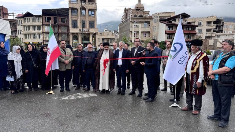 گشایش نمایشگاه صنایع دستی و غذاهای سنتی در ماکو گشایش نمایشگاه صنایع دستی و غذاهای سنتی در ماکو