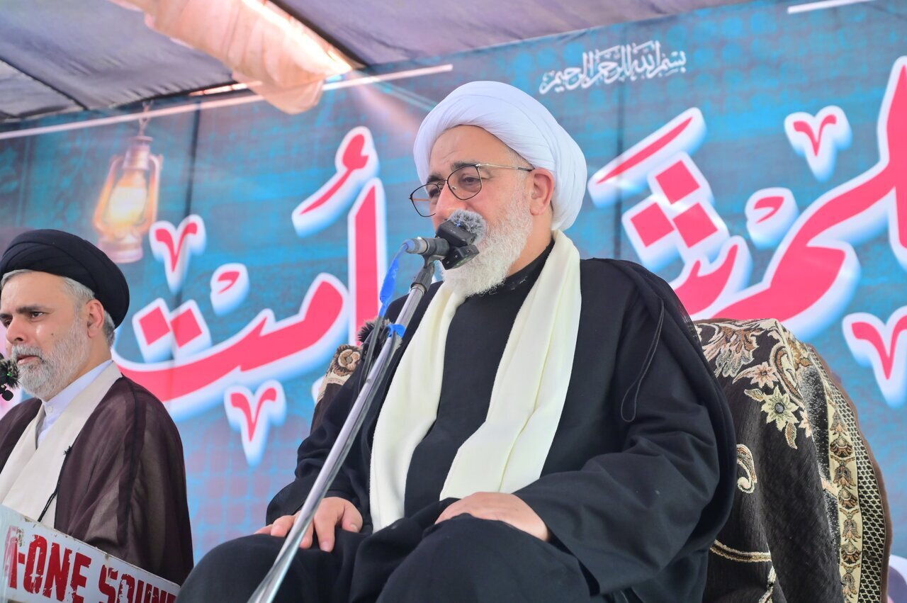 هندی‌ها رهبر شهید انقلاب اسلامی را صدای انسانیت می‌دانند