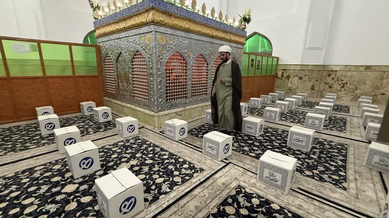 توزیع ۱۵۰ بسته معیشتی به مناسبت دهه امامت و ولایت در ورامین توزیع ۱۵۰ بسته معیشتی به مناسبت دهه امامت و ولایت در ورامین