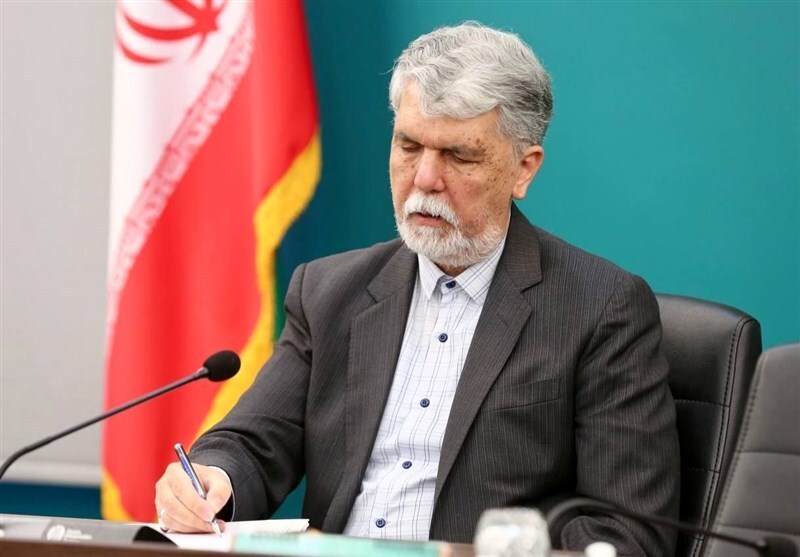 رهبر شهید بزرگترین حامی قلم در ایران معاصر بود رهبر شهید بزرگترین حامی قلم در ایران معاصر بود