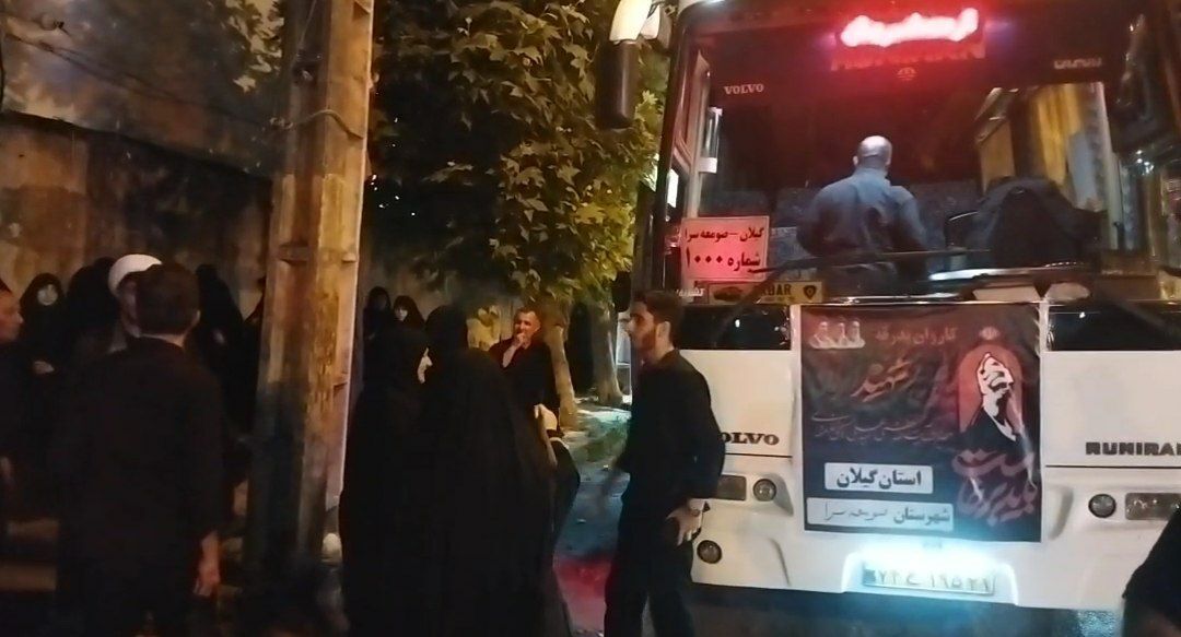اعزام ۴۰۰ صومعهسرائی ولایی برای شرکت در تشییع پیکر مطهر قائد شهید اعزام ۴۰۰ صومعهسرائی ولایی برای شرکت در تشییع پیکر مطهر قائد شهید