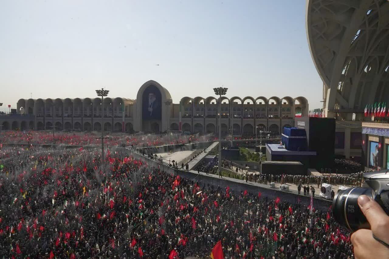 از تشییع قائد شهید امت در تهران تا بدرقه قائد شیعه در کربلا