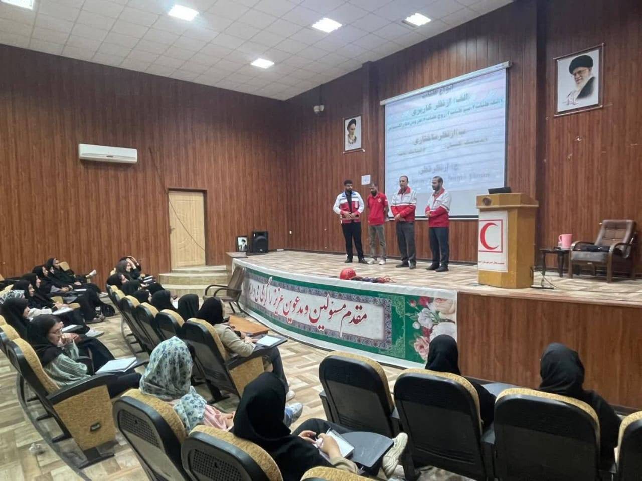 برگزاری همزمان ۳ دوره تخصصی امداد و نجات در استهبان