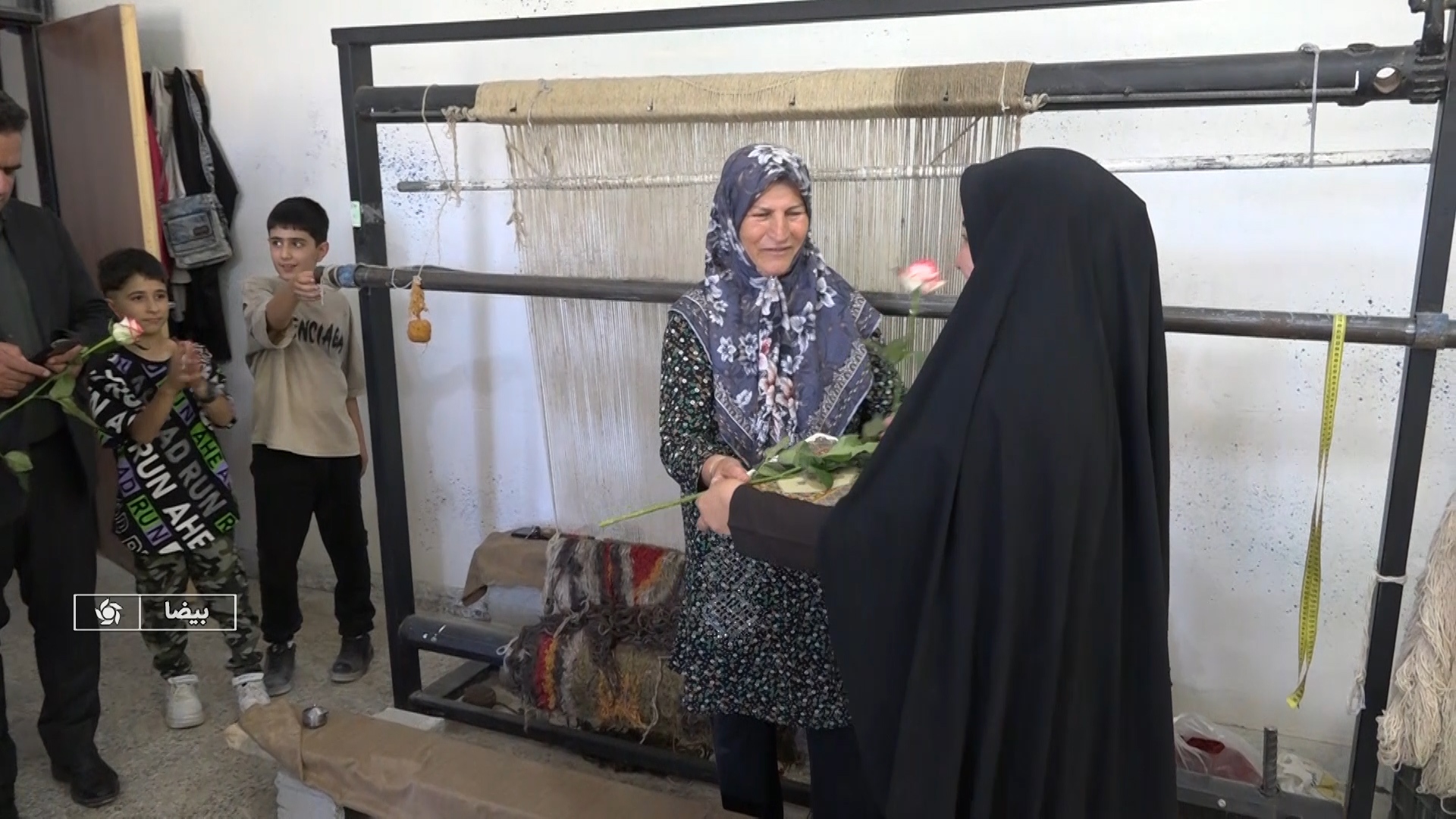 تجلیل از هنرمندان صنایع دستی در بیضا
