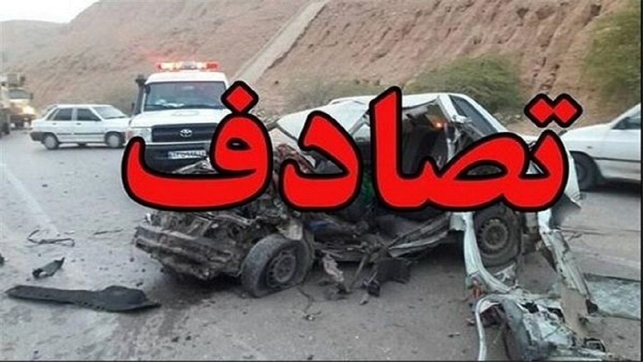 واژگونی نیسان در فیروزآباد با هشت مصدوم