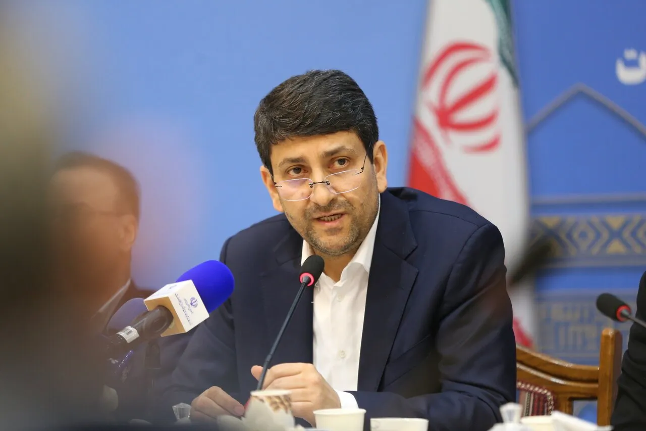 وزیر ارتباطات: استقلال مالی پیامرسانهای داخلی در اولویت قرار گیرد وزیر ارتباطات: استقلال مالی پیامرسانهای داخلی در اولویت قرار گیرد