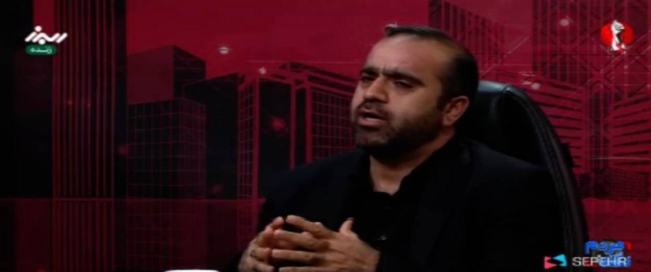 هیئت‌ها و مداحان نباید از مسائل جامعه و سیاست فاصله بگیرند