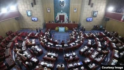 امضای نمایندگان استان مرکزی پای بیانیه ۱۰ ماده‌ای مجلس خبرگان درباره مذاکرات و تحولات اخیر