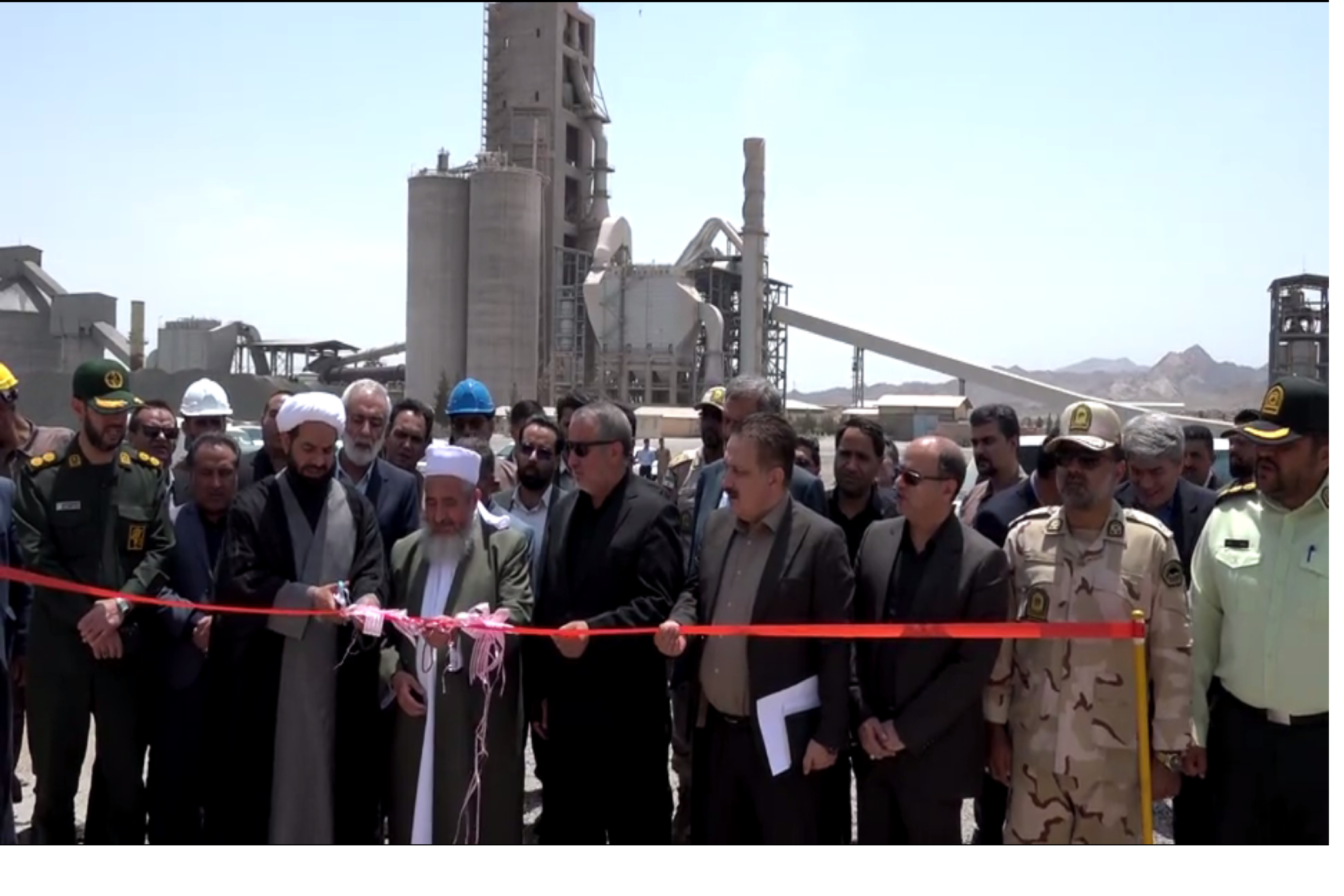 توسعه‌ی صنعت سیمان خراسان جنوبی با بهره برداری از ۲ طرح در کارخانه سیمان باقران