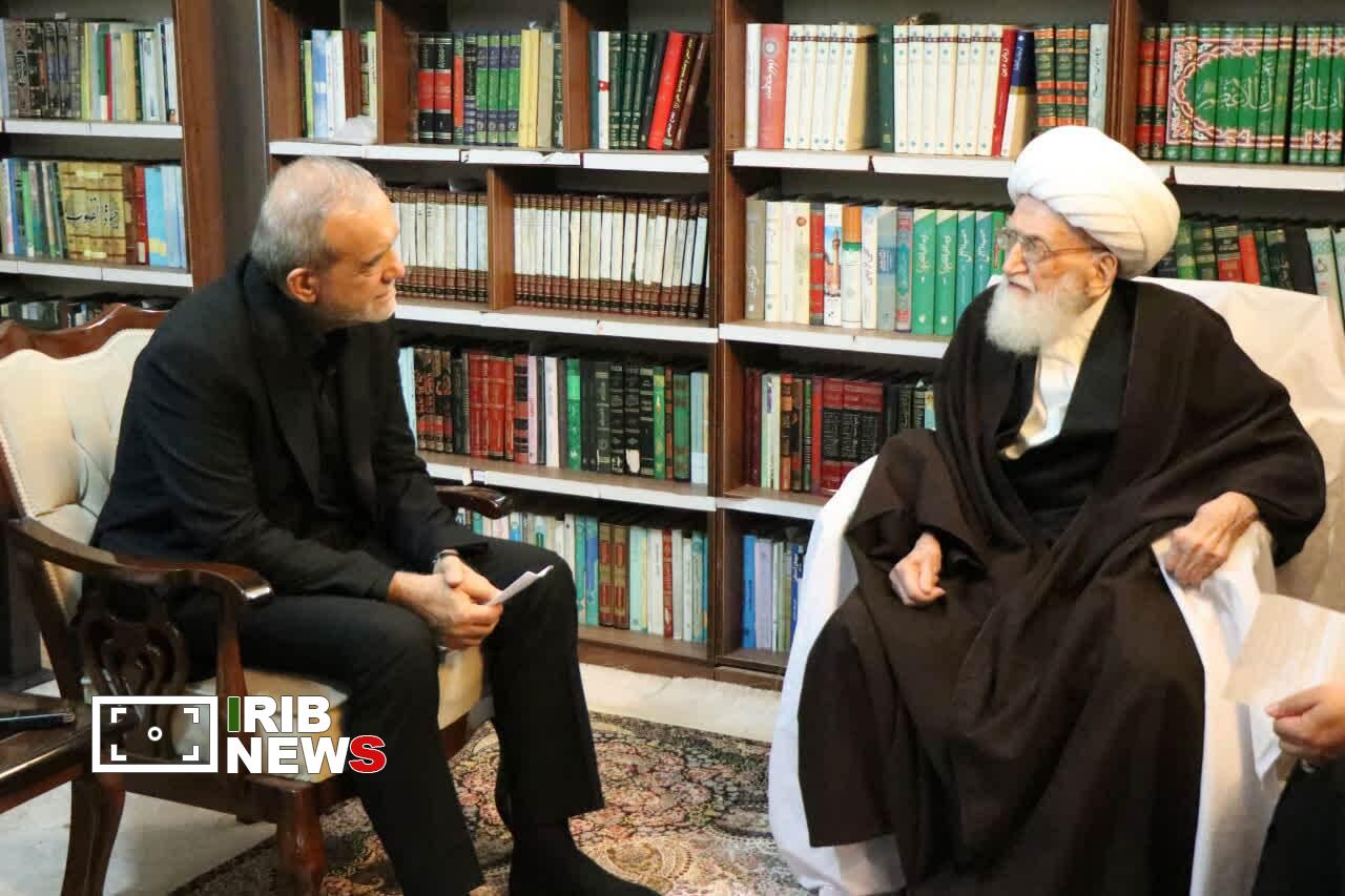 رابطه مسئولان با رهبری باید رابطه امام و رهرو باشد