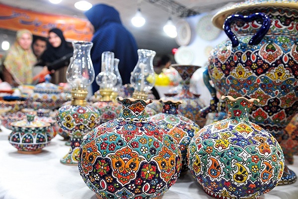 برگزاری نمایشگاه صنایع دستی با هدف توانمندسازی زنان در اهواز