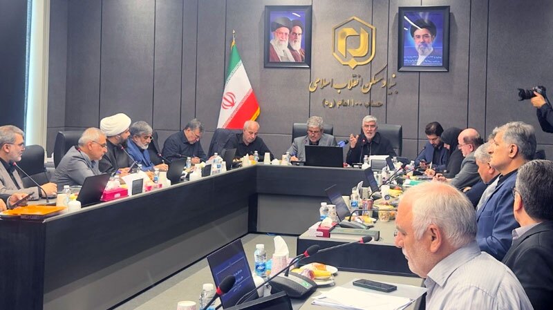برگزاری نشست مشترک کمیسیون برنامه مجلس با رئیس بنیاد مسکن