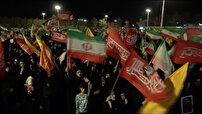 تجلی مشت‌های گره کرده درمیادین شهر بیرجند برای دفاع از کشور